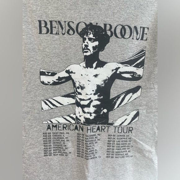 Benson Boone Gray Tour Date Short Sleeve Concert T-Shirt Size Small Women’s NWOT - Picture 4 of 7